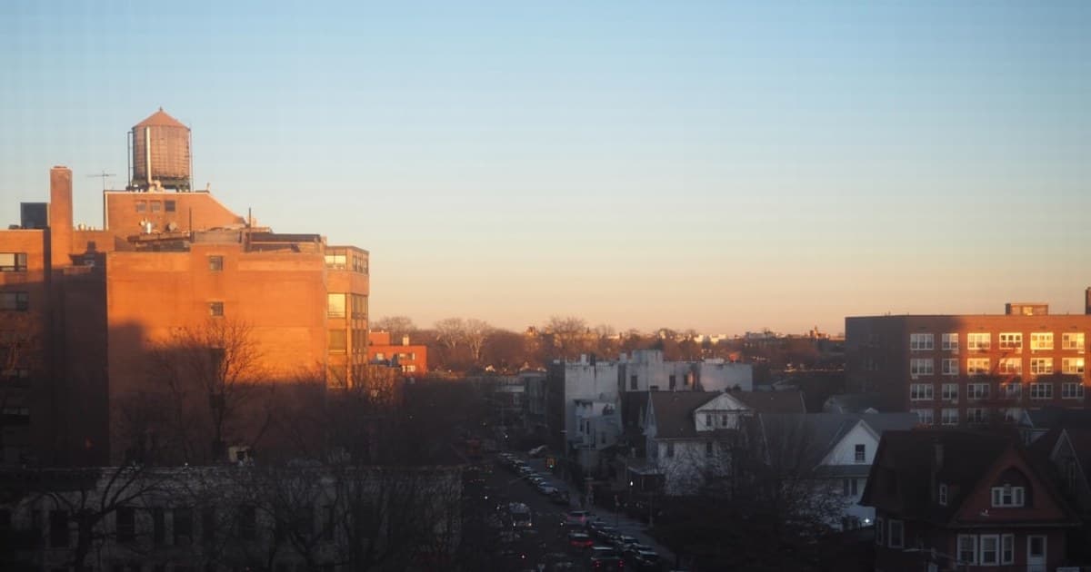 The Cannabis Beverage Boom: Why THC Drinks Are Disrupting the Alcohol Market